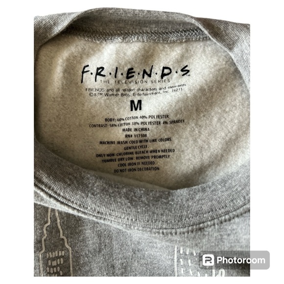 FRIENDS cropped grey graphic sweatshirt size Medium - Picture 2 of 4